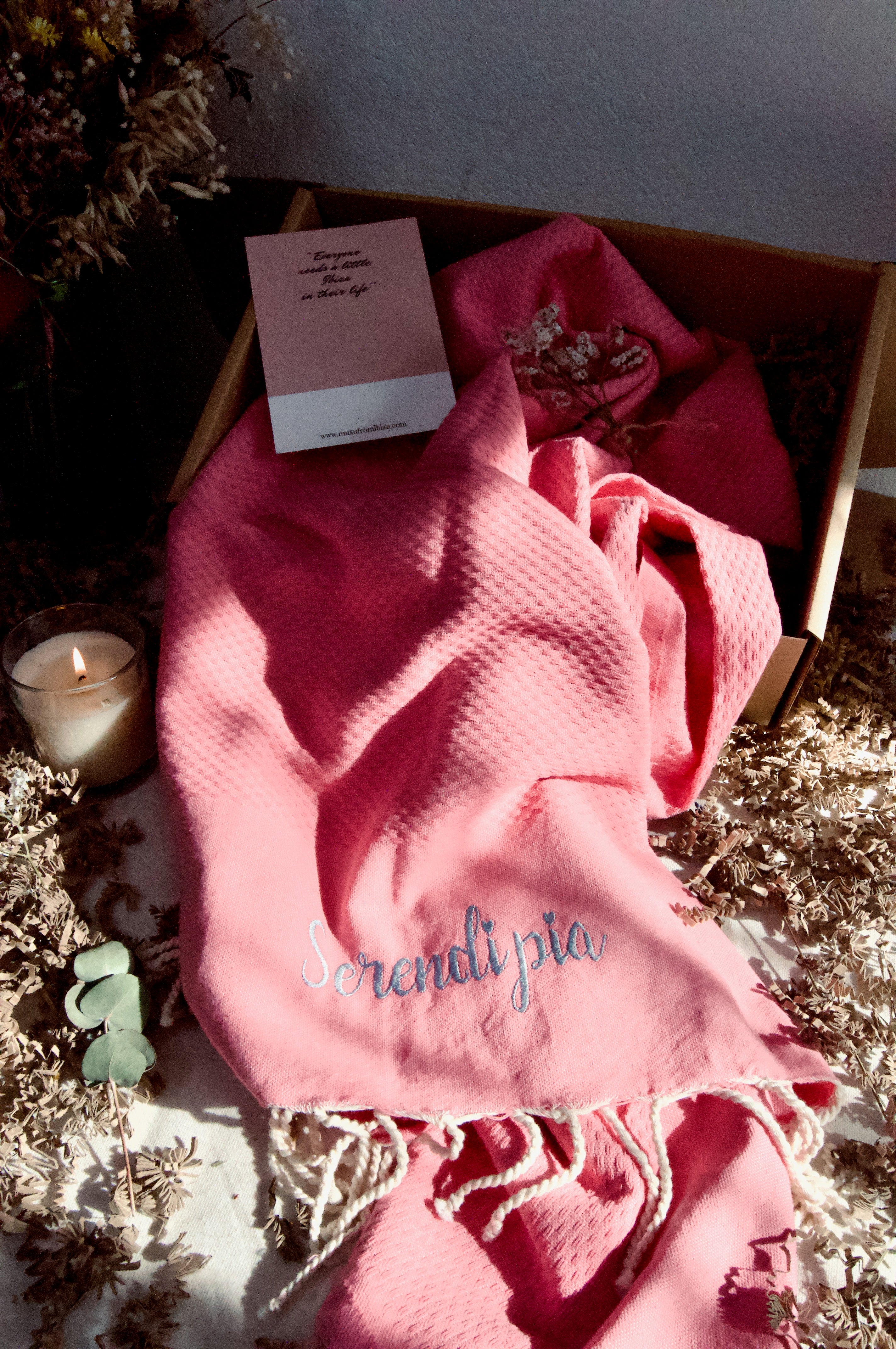 Fouta Toalla  bordada Serendipia 1mx2m. Color Rosa