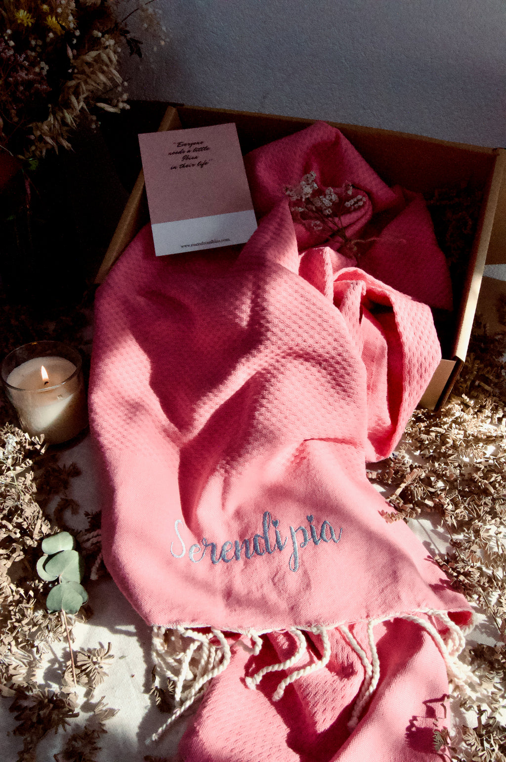 Fouta Toalla  bordada Serendipia 1mx2m. Color Rosa