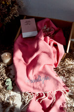 Fouta Toalla  bordada Serendipia 1mx2m. Color Rosa