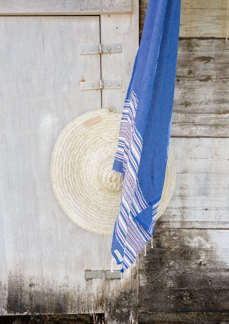 Fouta Toalla diamante Es Calò Lux azul detalle plata-rojo 1mx2m