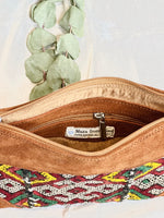 Bolso de mano Clucth de piel y Kilim Taupe